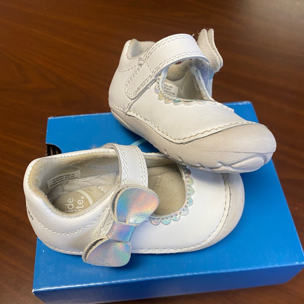 Size 6-9 month Makayla Mary Jane Stride Rite soft motion